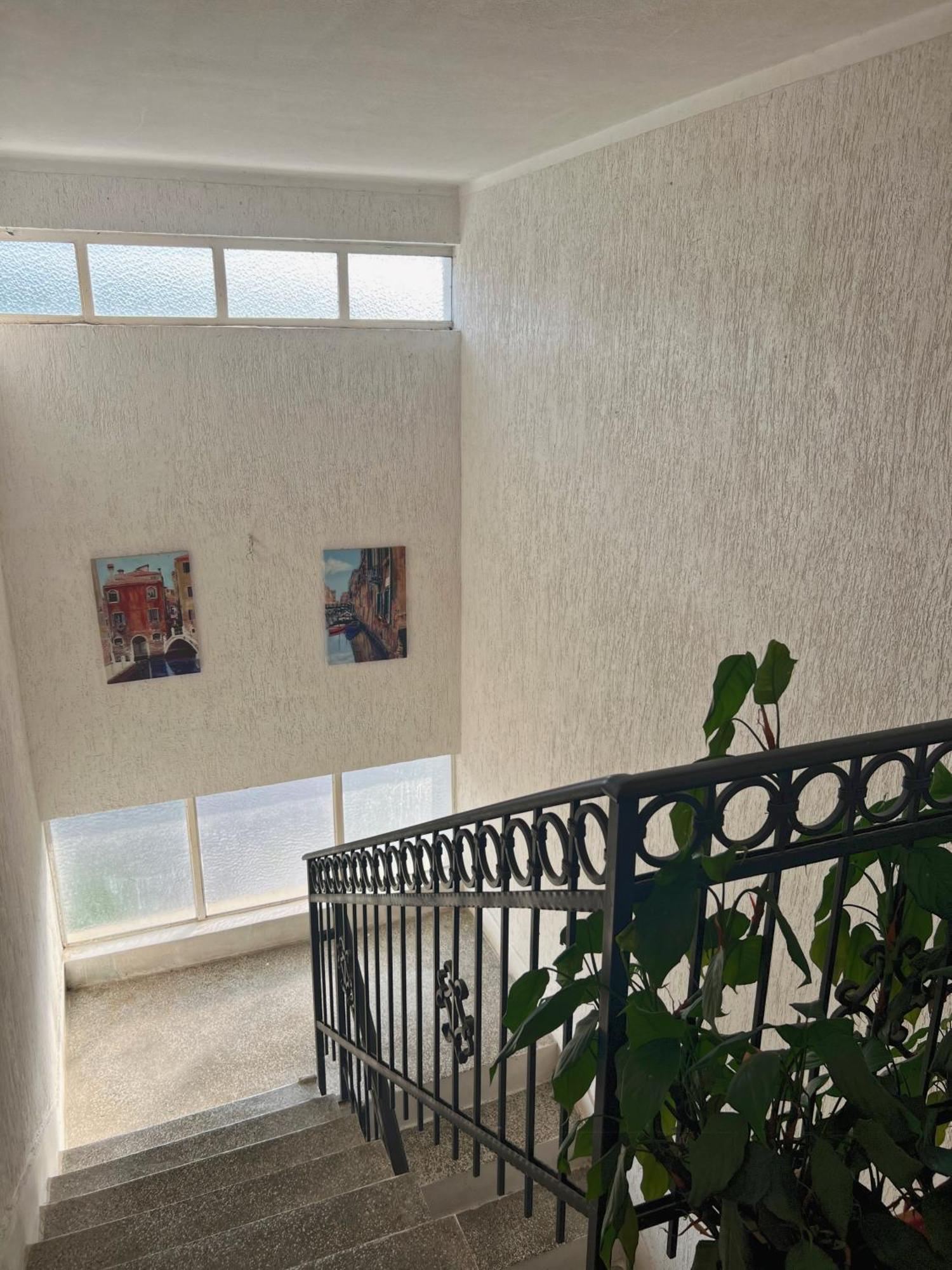 3-bedroom In Apartment Sutomore
